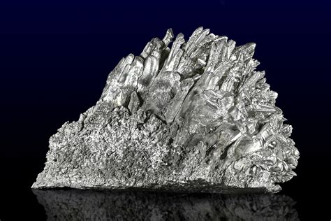 MAGNEESIUM .